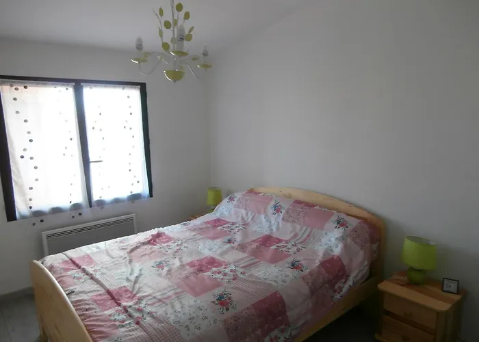 - T3 Coquette - Calme - Proche Plage, Port, Et Village - Parking Prive - Fr-1-799-38 *